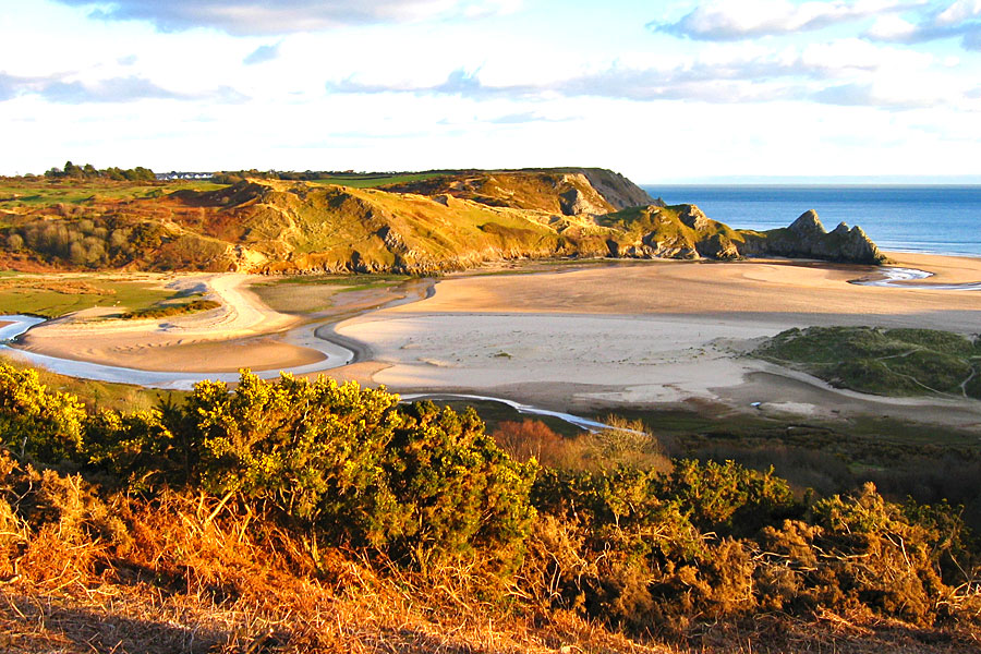 Three Cliffs Bay, Gower – on the Wales Coast Path Three Cliffs Bay on the Gower peninsula
